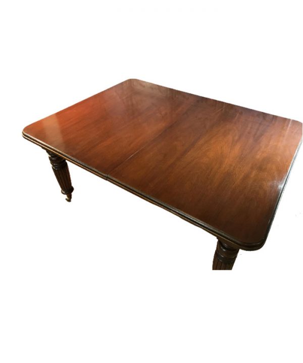 Victorian Mahogany Extending Ten Seat Dining Table with Three Leaves