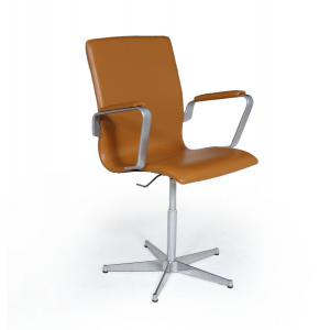 Oxford Desk Chair Low Back By Fritz Hansen