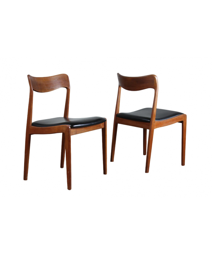 Pair of dining chairs by Henning Kjaernulf for Korup Stolefabrik