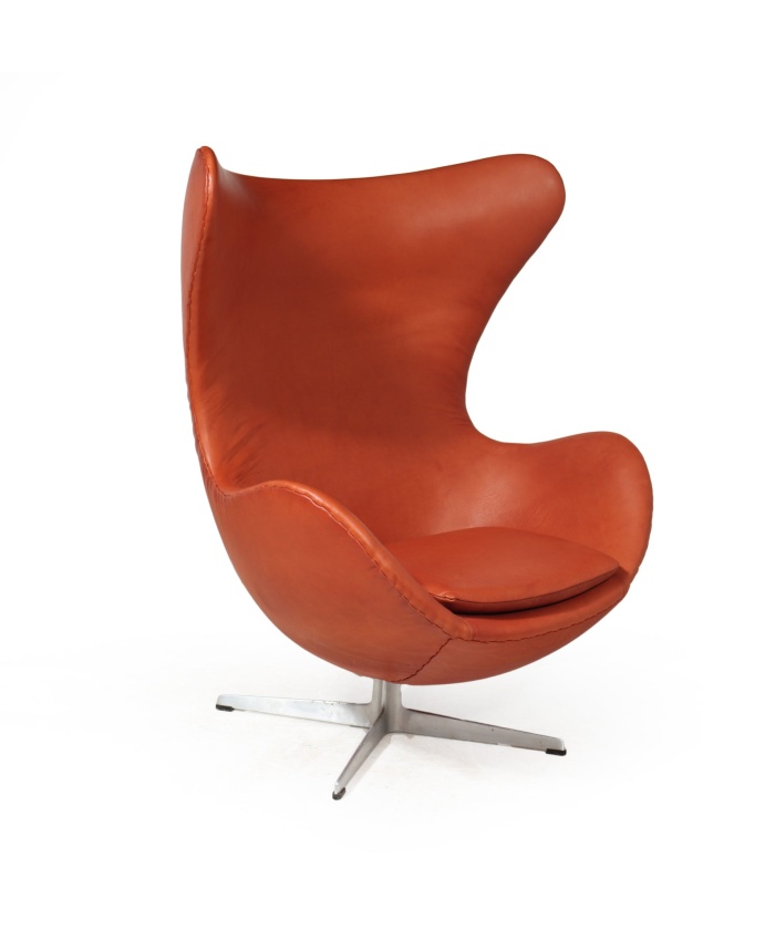 Iconic Leather Egg Chair By Fritz Hansen, 1960s