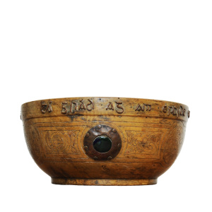 Antique Irish Arts & Crafts Turned Treen Celtic Bowl, 1910