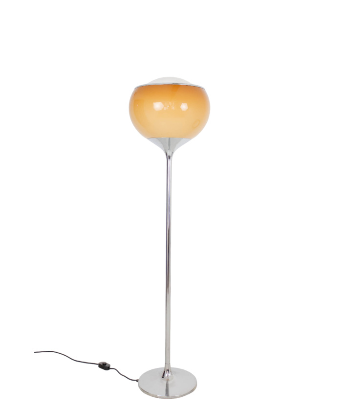 Rare Harvey Guzzini ‘Grande Bud’ Floor Lamp in Cappuccino Color, 1960’s (beautiful condition)